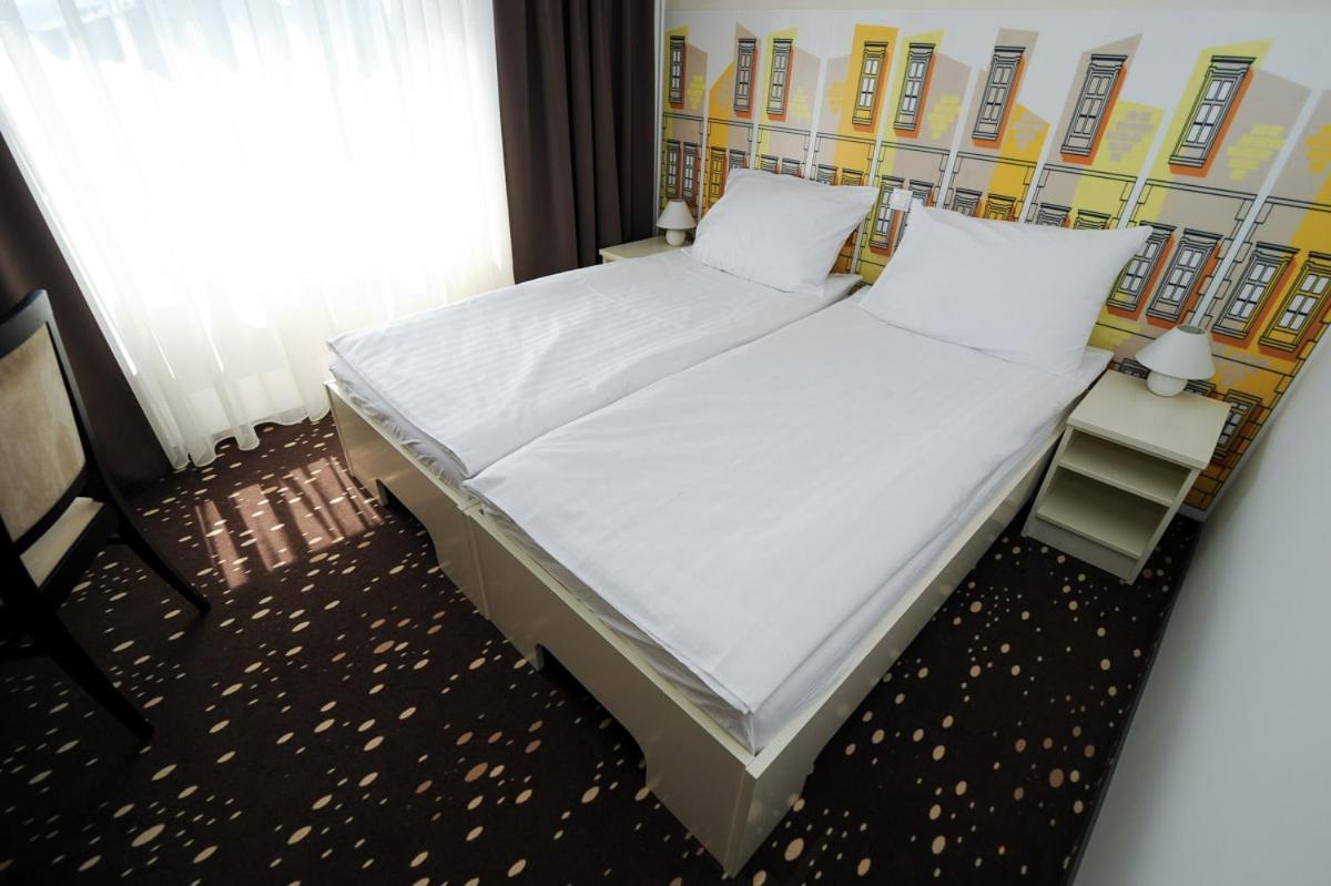 City Hotel Krško Esterno foto
